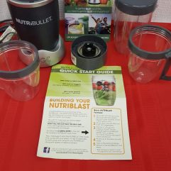 Nutri Bullet Mixer with extra storage cups