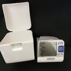 Omron automatic blood pressure cuff