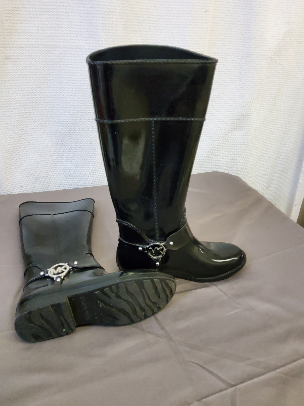 michael kors rubber shoes price