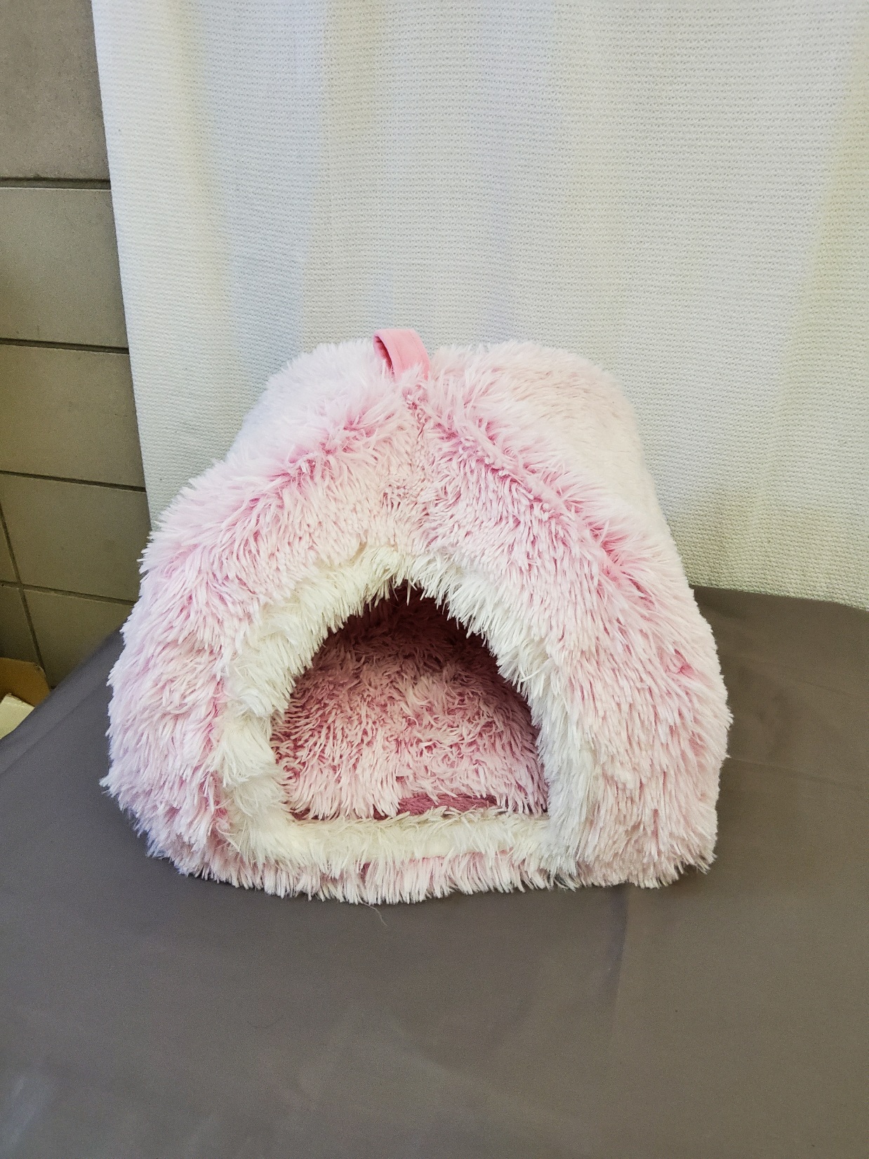 Fluffy Pink Pet Bed