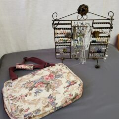 Jewelry with Hanger & Travel bag