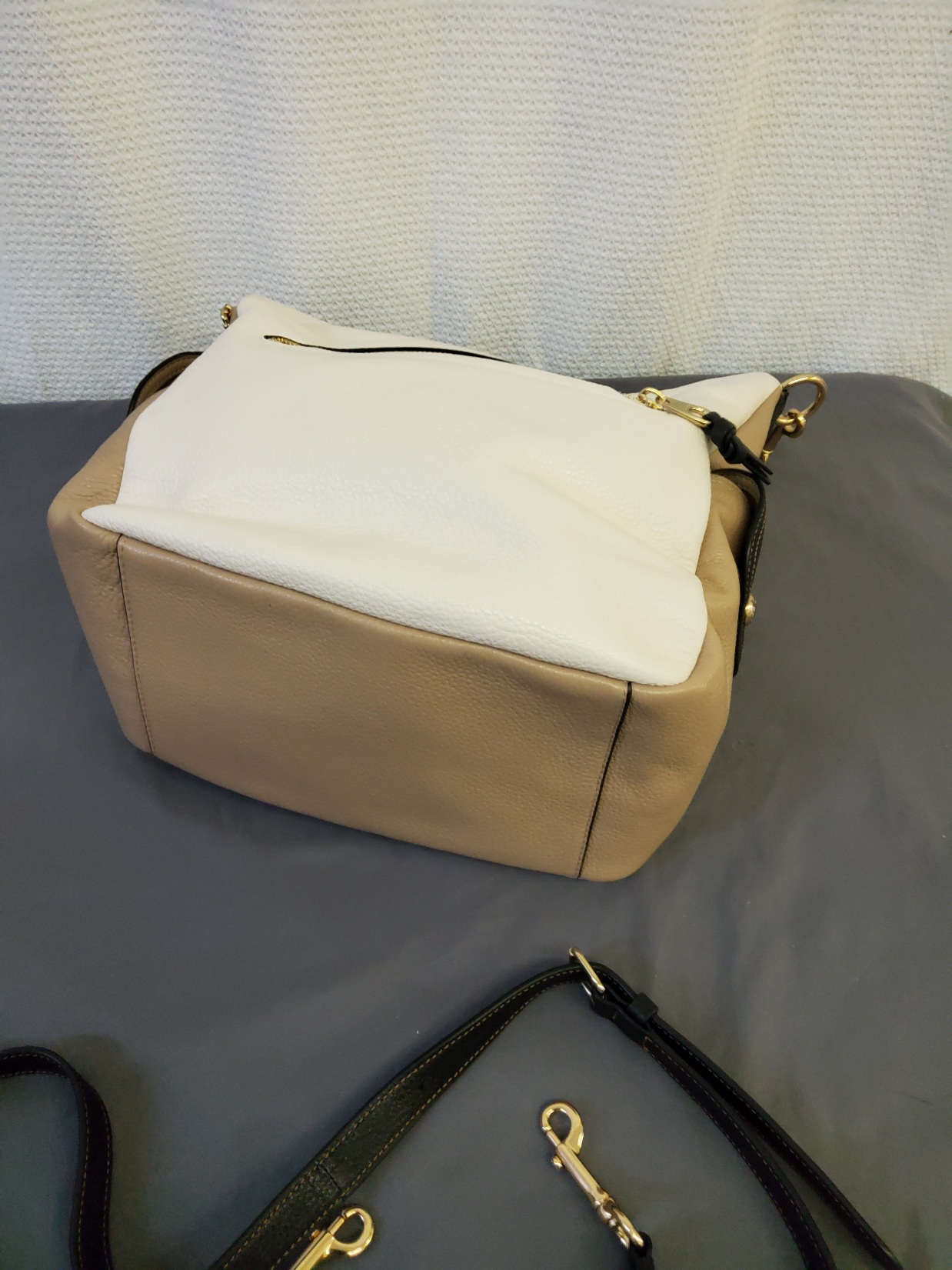 Coach - Black & Beige Bag - Image 3