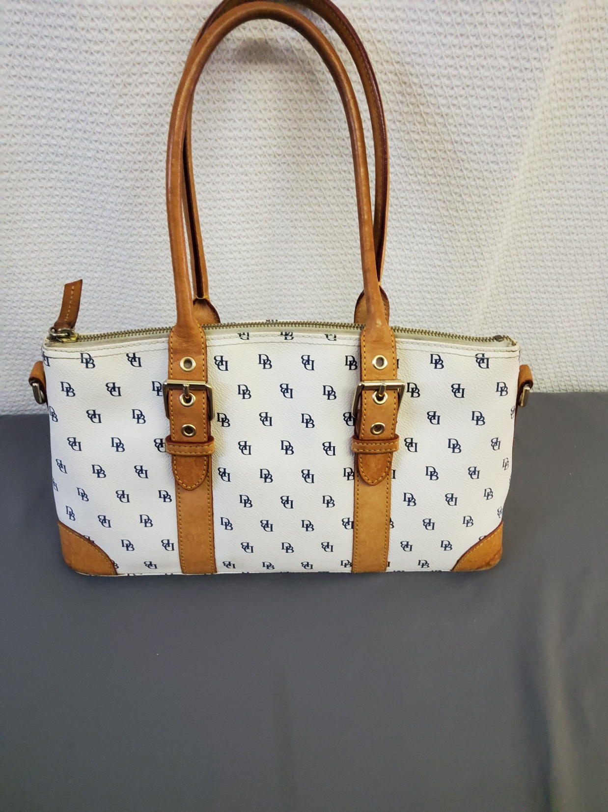 Dooney Bourke Retro Bag - Image 3
