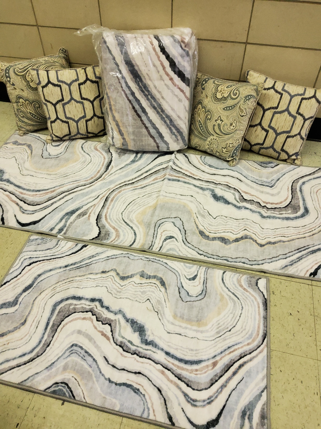 Rugs & Pillows - Image 2