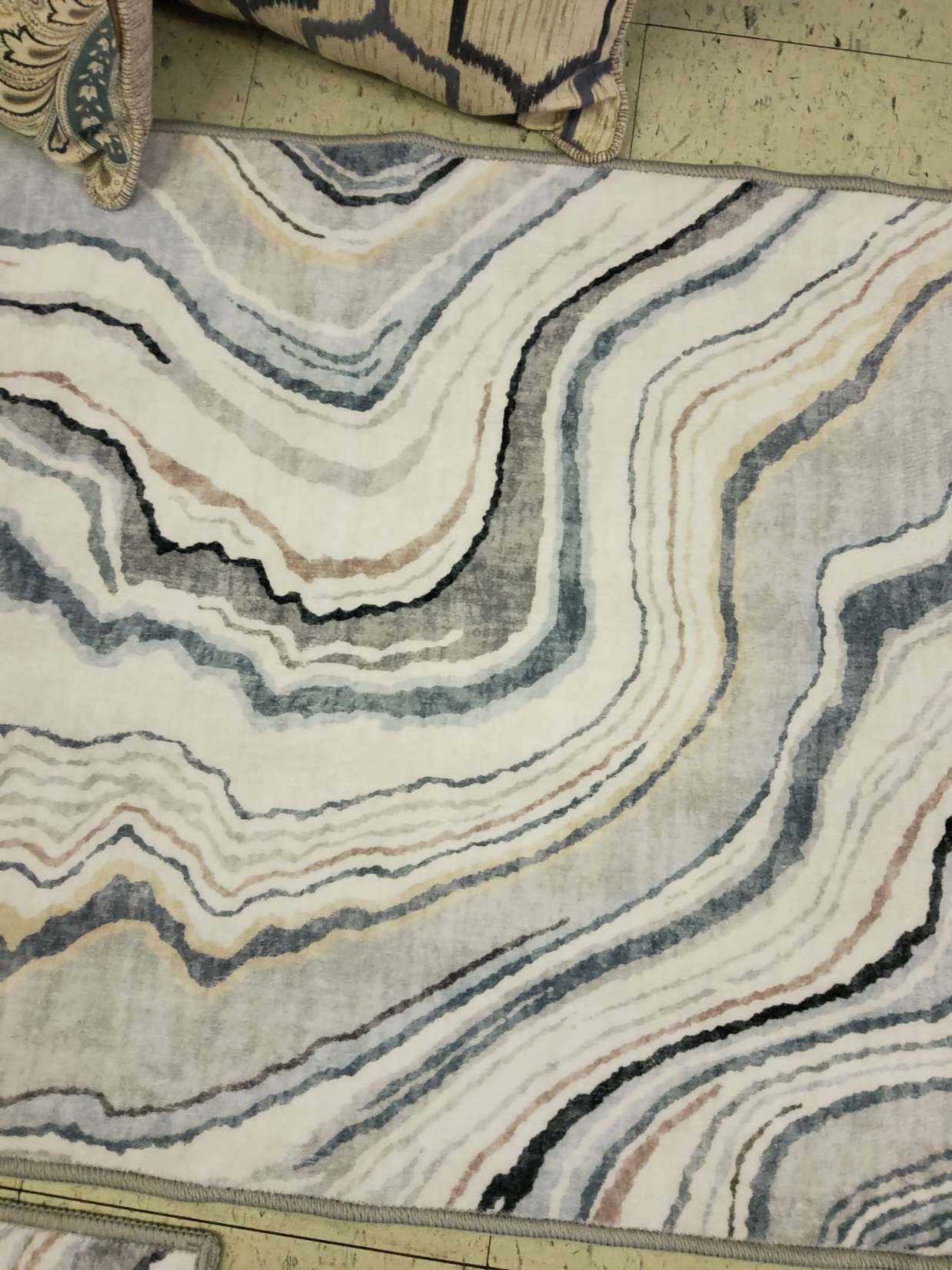 Rugs & Pillows - Image 3