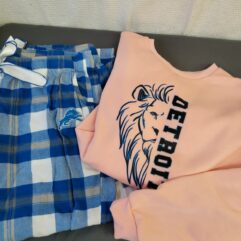 Lion sweatshirt & Flannels