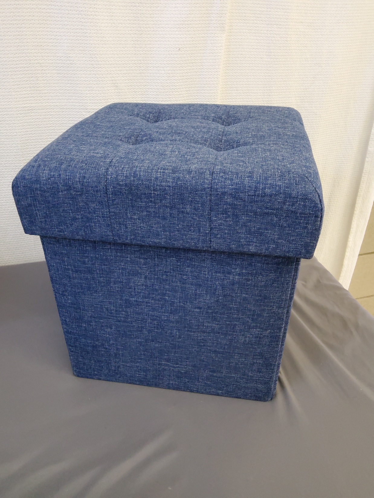 Footstool /Cube Navy Tweed