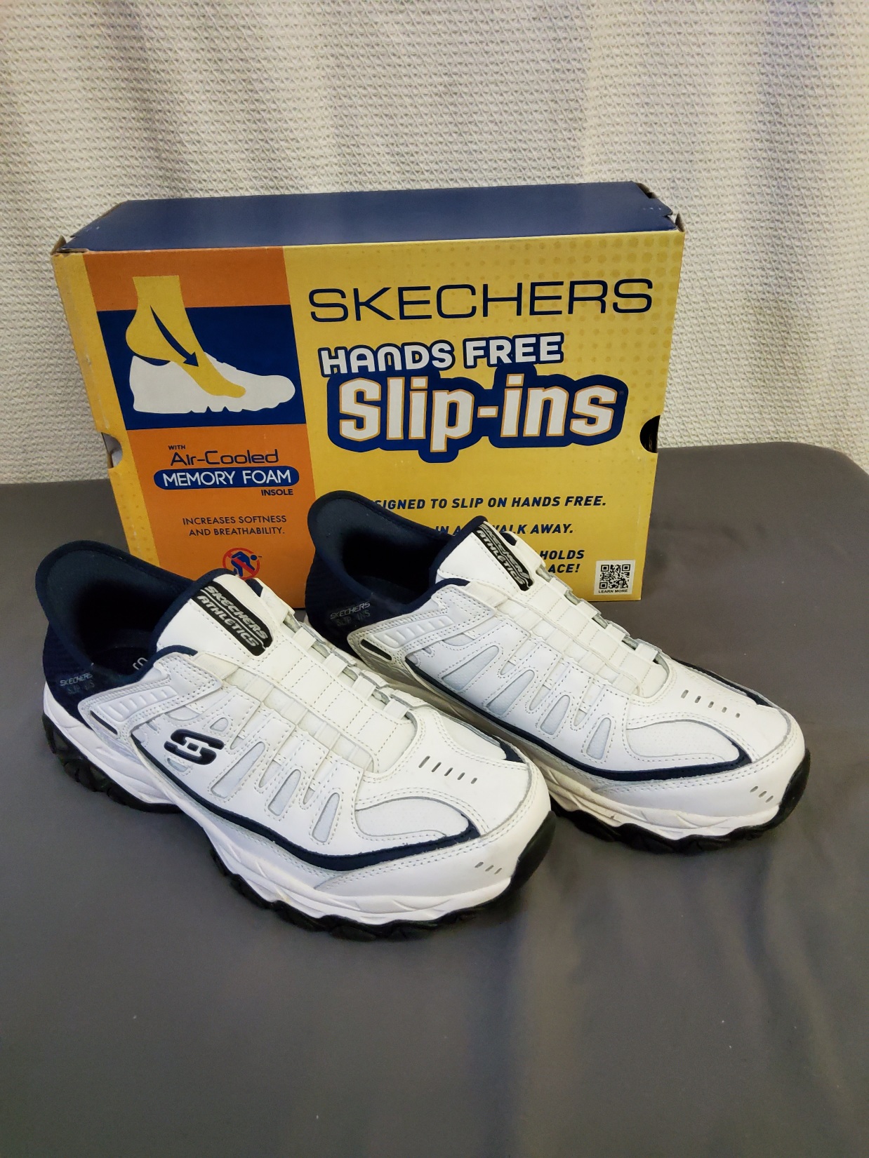 Skecher's Men's New Slip In's