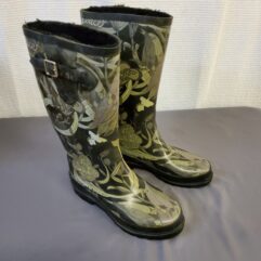 Peace Boots size 7