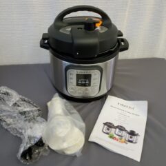 Insta Pot 3 quart - New